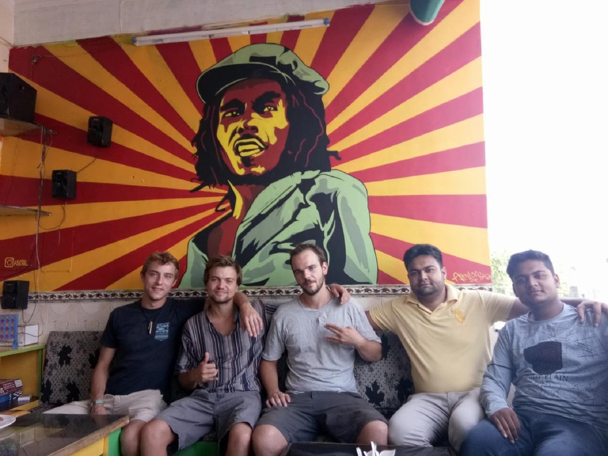 Backpacker Panda Friends - Agra Hostel Agra  Ngoại thất bức ảnh
