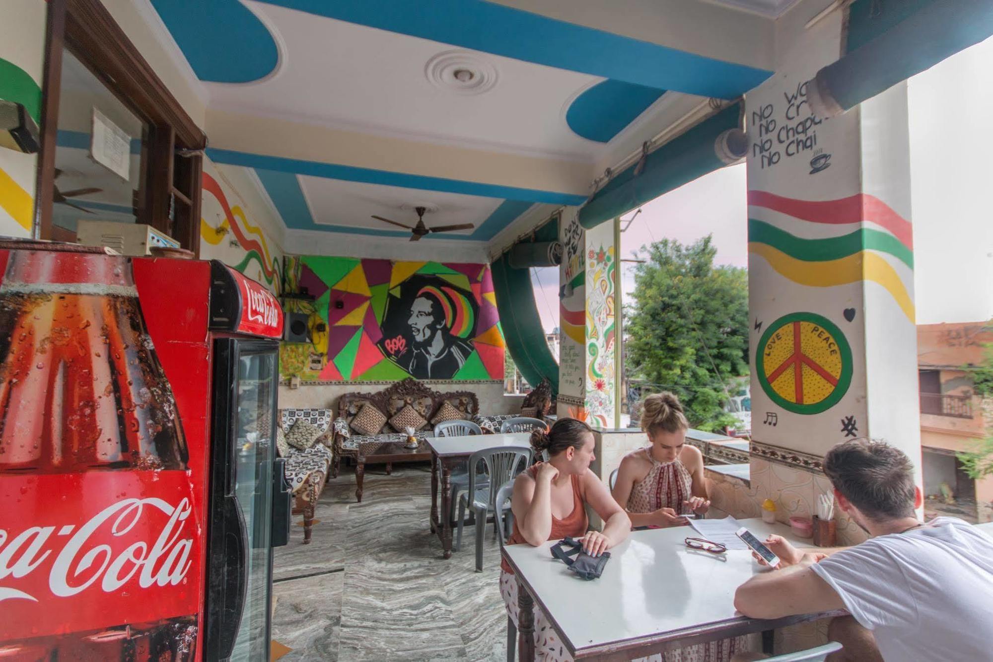 Backpacker Panda Friends - Agra Hostel Agra  Ngoại thất bức ảnh