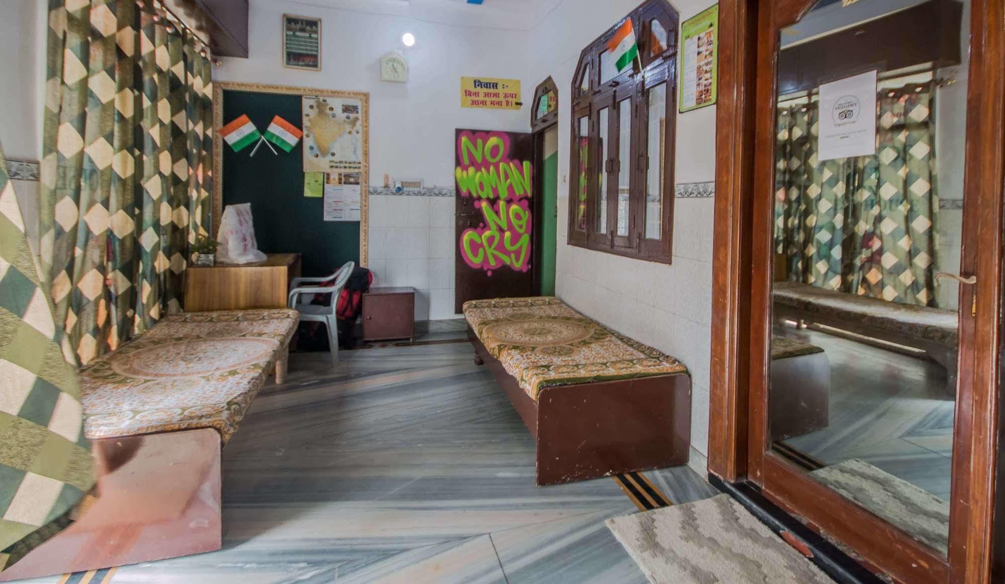 Backpacker Panda Friends - Agra Hostel Agra  Ngoại thất bức ảnh
