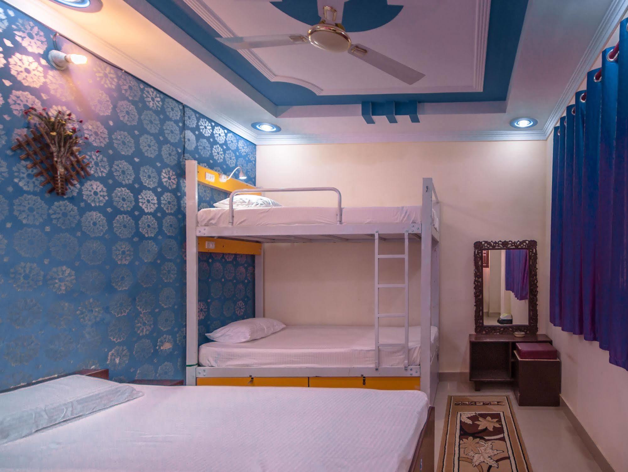 Backpacker Panda Friends - Agra Hostel Agra  Ngoại thất bức ảnh