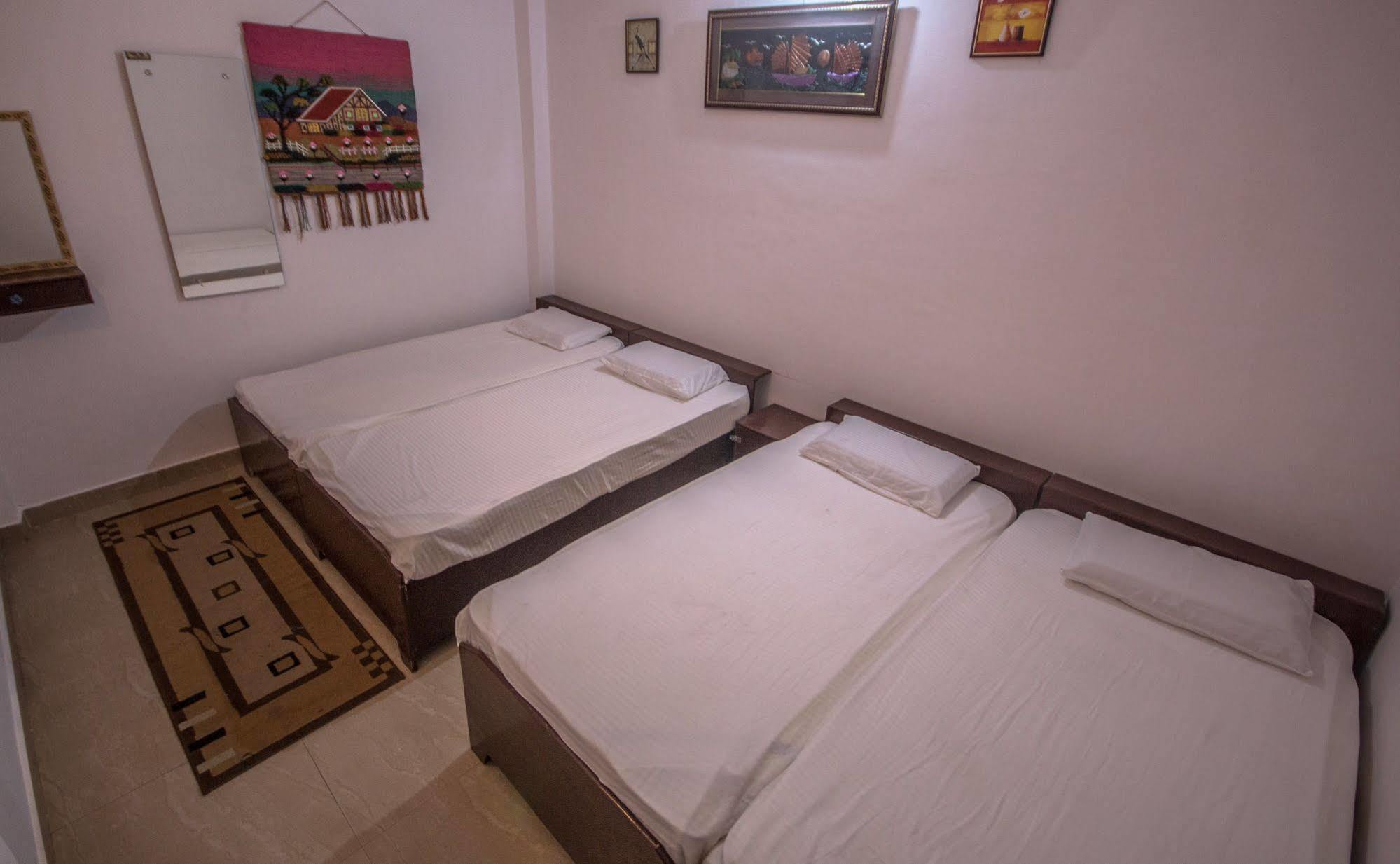 Backpacker Panda Friends - Agra Hostel Agra  Ngoại thất bức ảnh